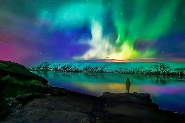 northern-lights-deluxe-in-iceland نورهای شمالی زیبای ایسلند