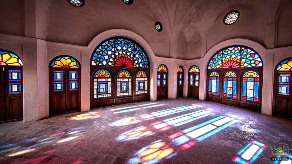 tabatabaei-house-kashan3 شیشههای رنگی خانه طباطبایی