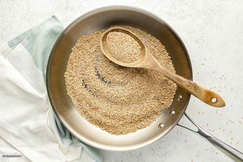 Simply-Recipes-How-To-Toast-Sesame-Seeds دانه کنجد