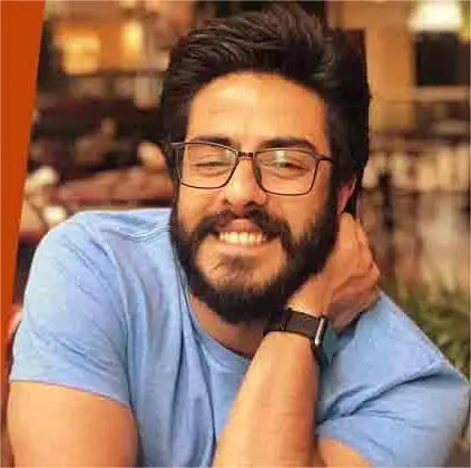 پوریا شکیبایی