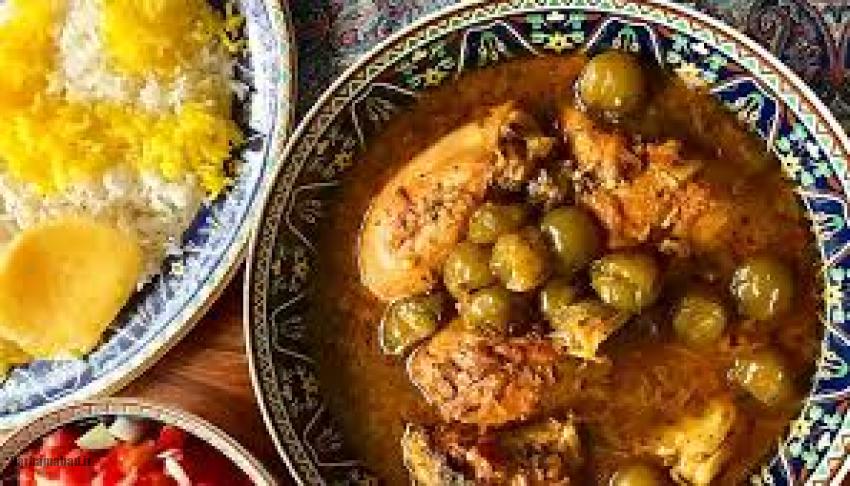 طرز تهیه خورشت گوجه سبز با مرغ غذای خانگی خوشمزه