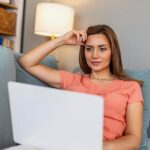 فواید و معایب روان درمانی آنلاین چیست؟