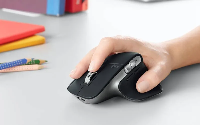 معرفی گجت های هوشمند جدید و کاربردهای آن ها در زندگی روزمره 9 موس های هوشمند (Logitech MX Master 3)