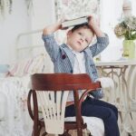 در چه سنی باید کارهای خانه را به کودکان بسپاریم؟