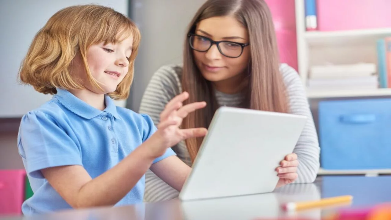 تاثیر زبان بدن والدین