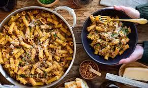 طرز تهیه پاستا بادمجان و گوجه؛ برای عاشقان طعمهای خاص