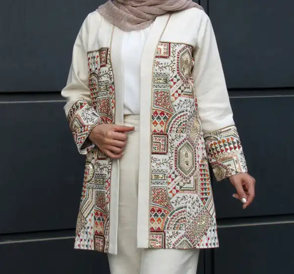 مدل مانتو ۱۴۰۴ سوزن دوزی شده