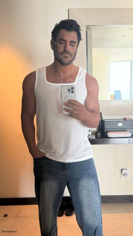 عکس / استوری جدید محمدرضا گلزار با پوشش عجیب