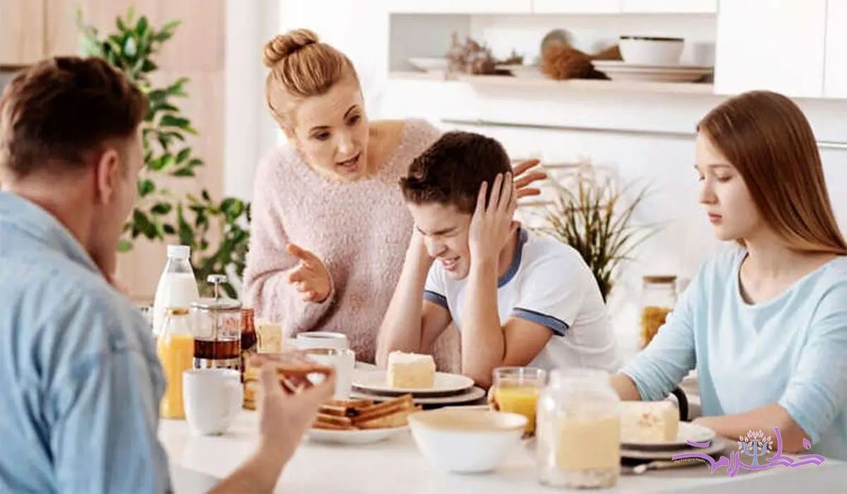 سکوت سمی در خانواده