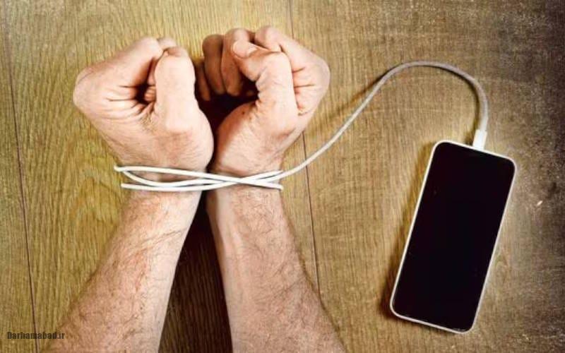 خطرات و مشکلات استفاده مداوم از تکنولوژی