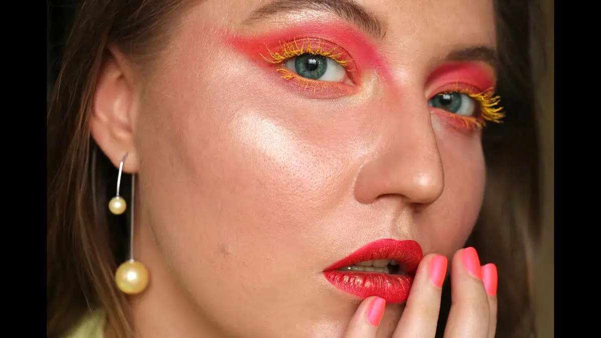 آرایش اغراق شده