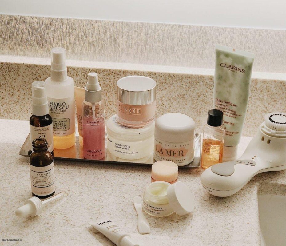 ارتباط هورمون و چرخه ماه با پوست