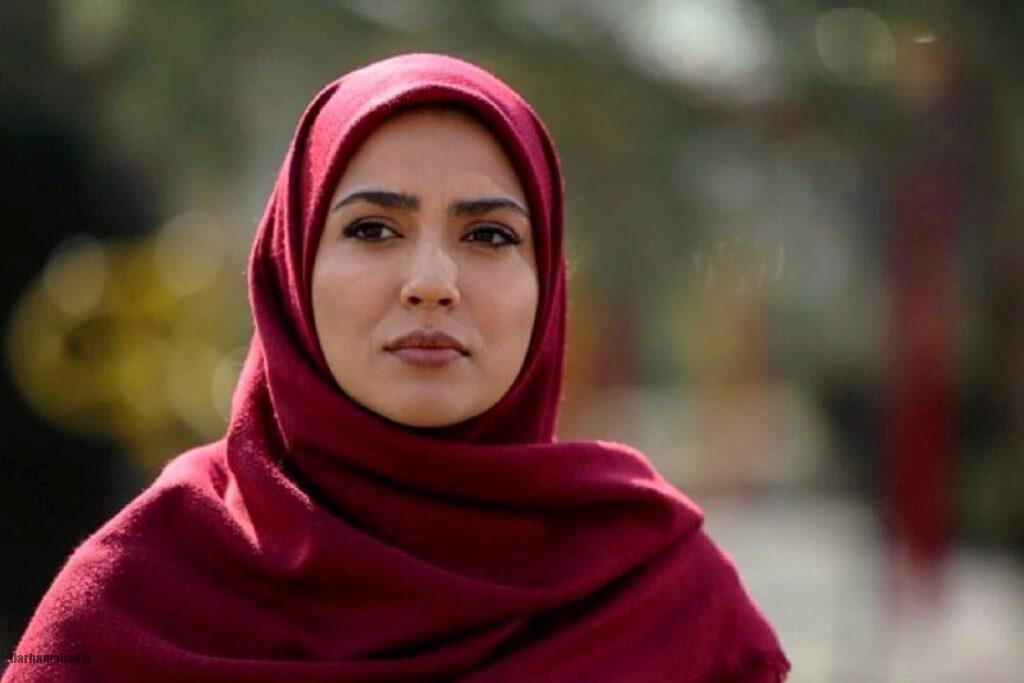 مونا کرمی مونا کرمی