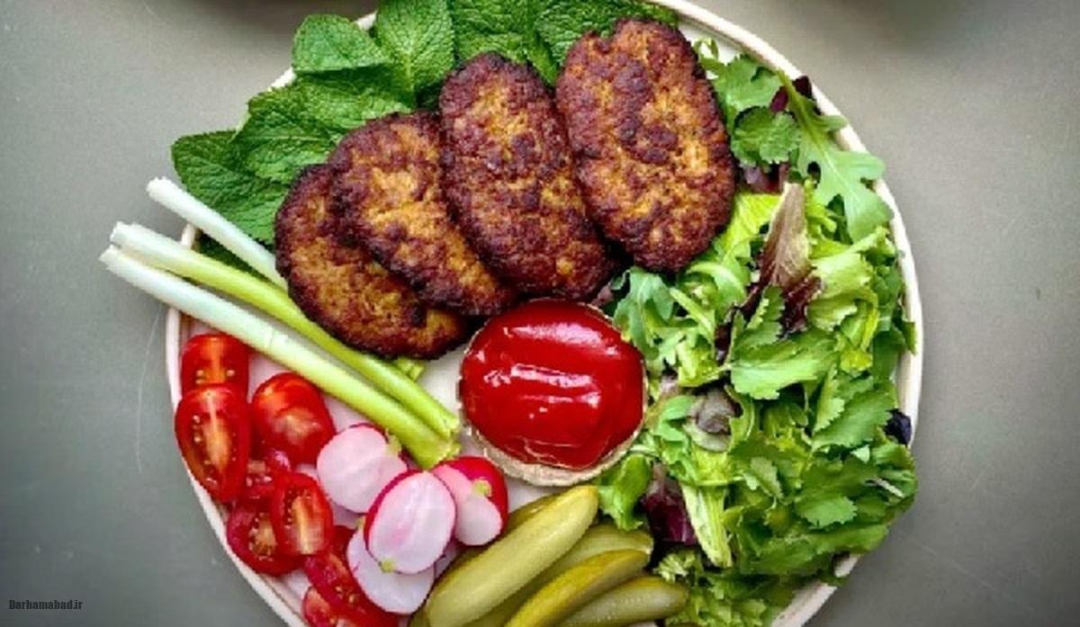 طرز تهیه کتلت مرغ خوشمزه؛ غذای ساده و سریع برای همه سلیقه‌ها