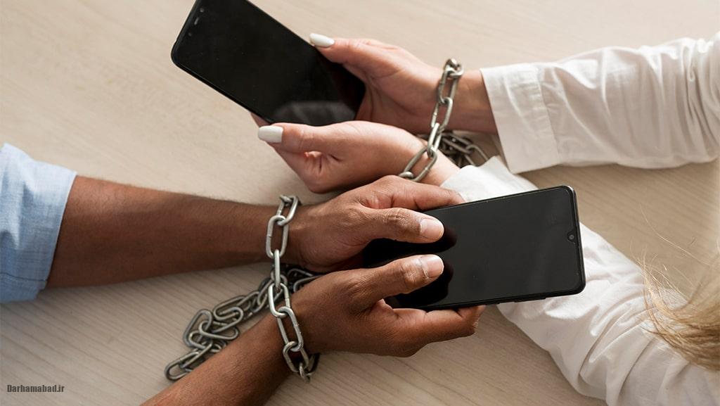 اعتیاد به موبایل و شبکههای اجتماعی