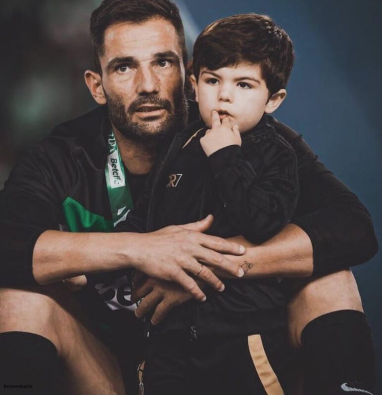 آنتونیو آدان و فرزندش ، پسرش