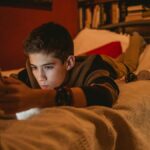 تماشای محتوا جنسی نوجوانان