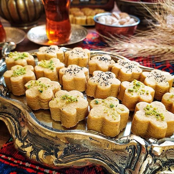 شیرینی نخودی؛ کوچک و خوشعطر