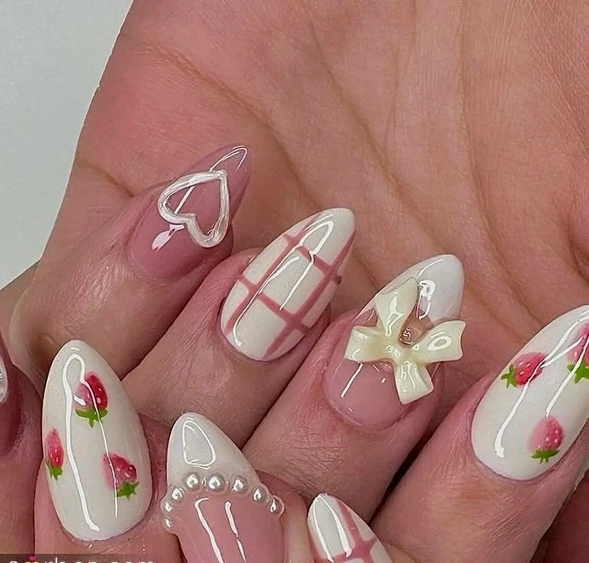 متریال خلاقانه ناخن