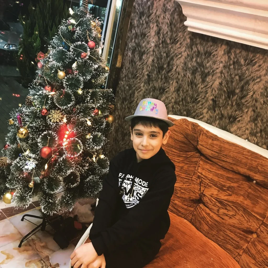 امیرمهدی خاکپیز