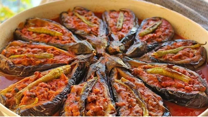 بادمجان شکم پر