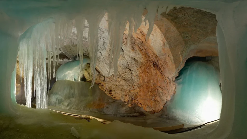 eisriesenwelt-caves-austria1 غارهای اتریش