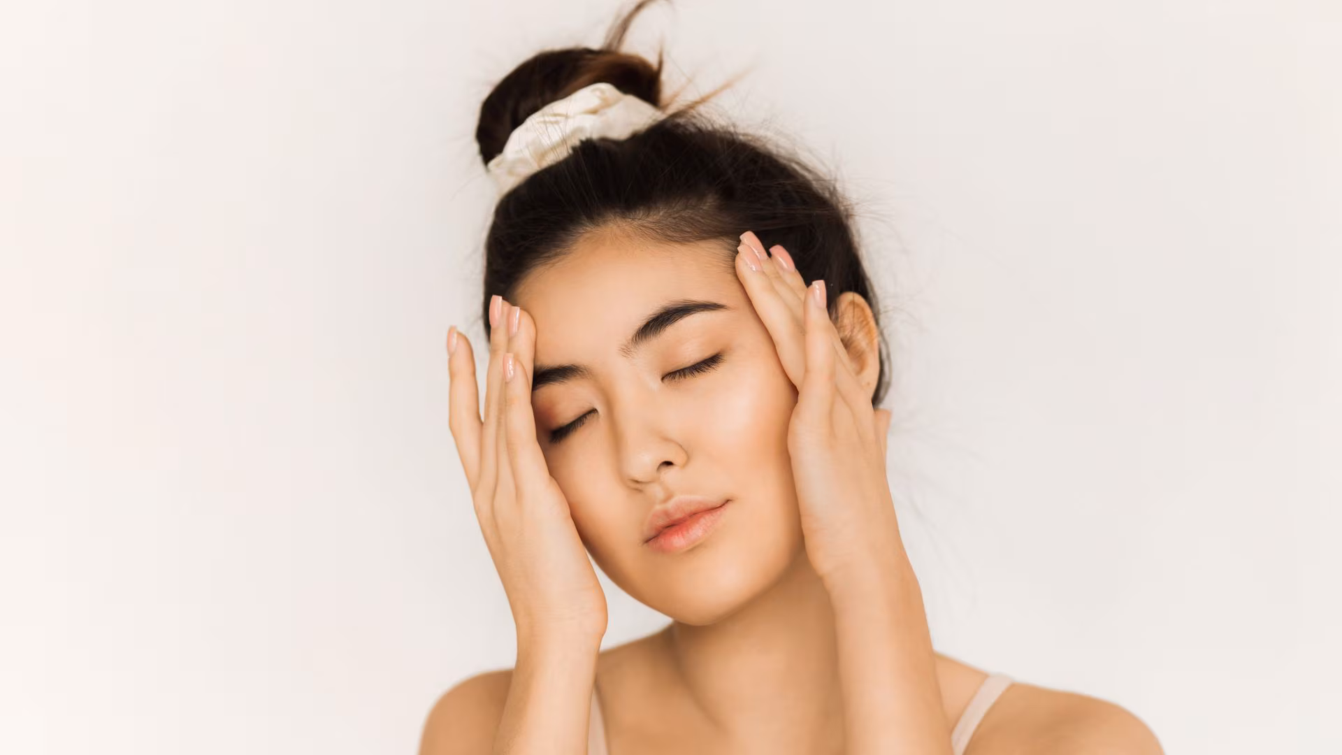 لیفت صورت با تخم مرغ لیفت صورت با تخم مرغ