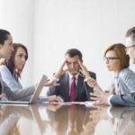 رفتار با همکاران