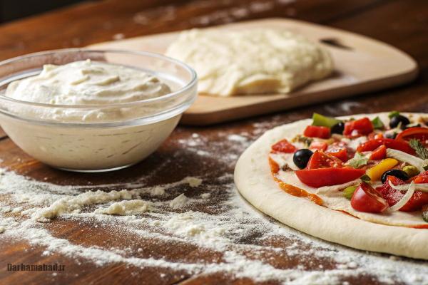 طرز تهیه خمیر پیتزا با ماست