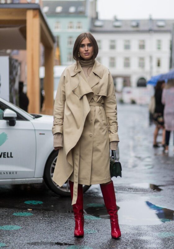 کت بارانی بلند