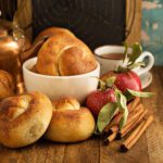 نان سیب و دارچین