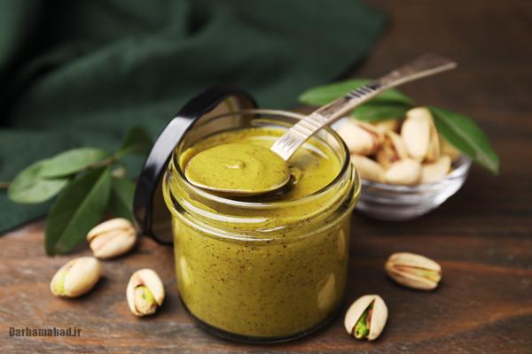 Homemade pistachio butter; healthy recipe without additives