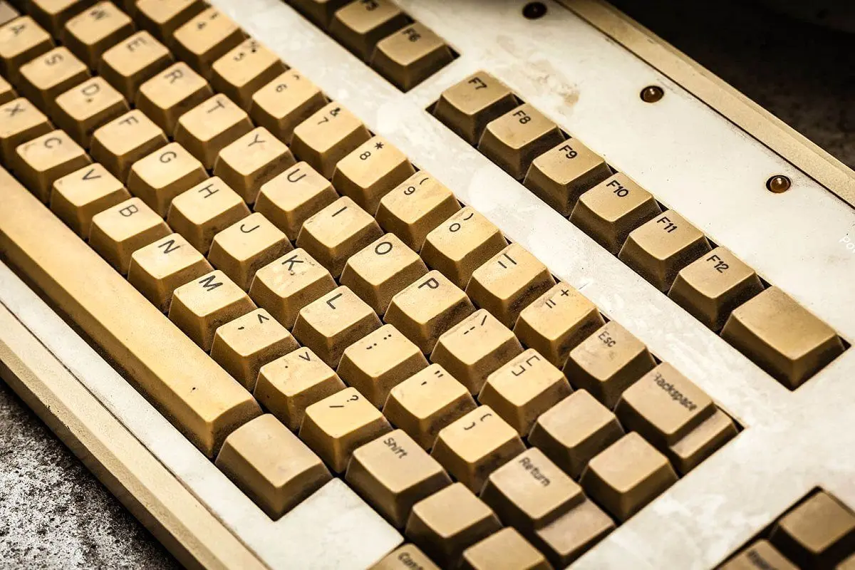 رفع زردی لوازم برقی سفید