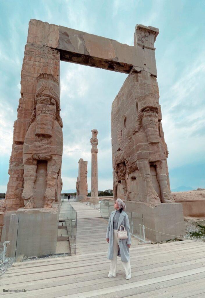 بازیگران در تخت جمشید - شیدا خلیق