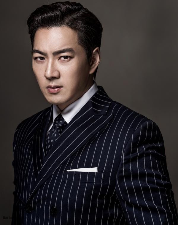 بیوگرافی جومونگ