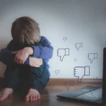 اثر فضای مجازی بر اضطراب و افسردگی نوجوانان + راهکارهای کاربردی