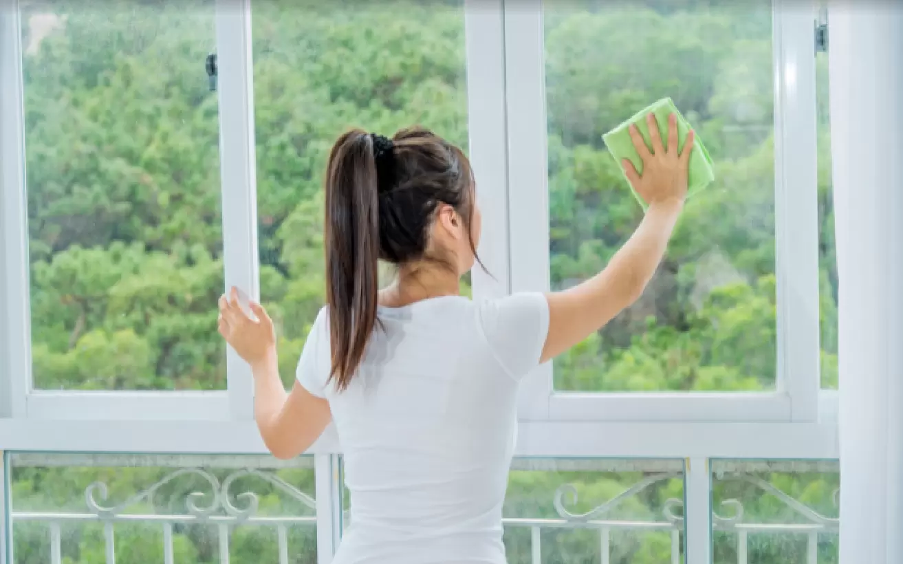 پاک کردن شیشه پاک کردن شیشه