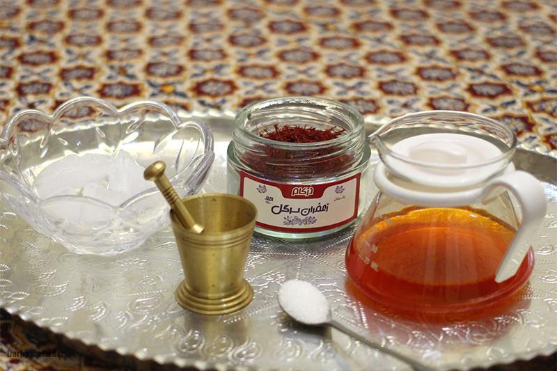 دم کردن زعفران