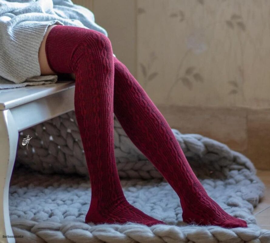 جوراب بلند بالای زانو