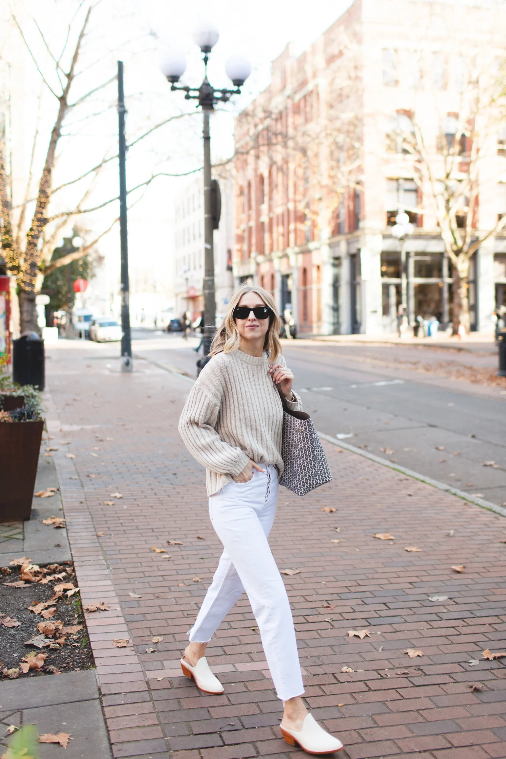 سویشرت یقه‌اسکی