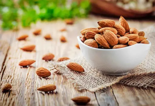 Read the most important properties of almonds!