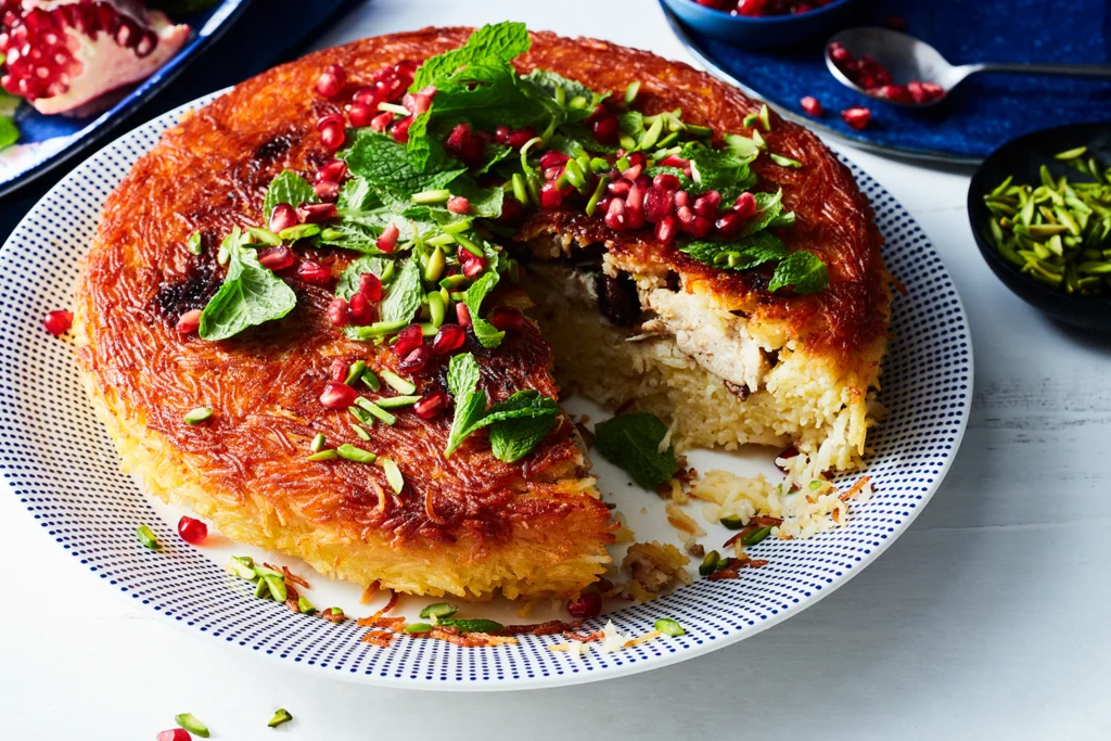 Chicken and saffron cake tahchin1 ته چین زعفرانی