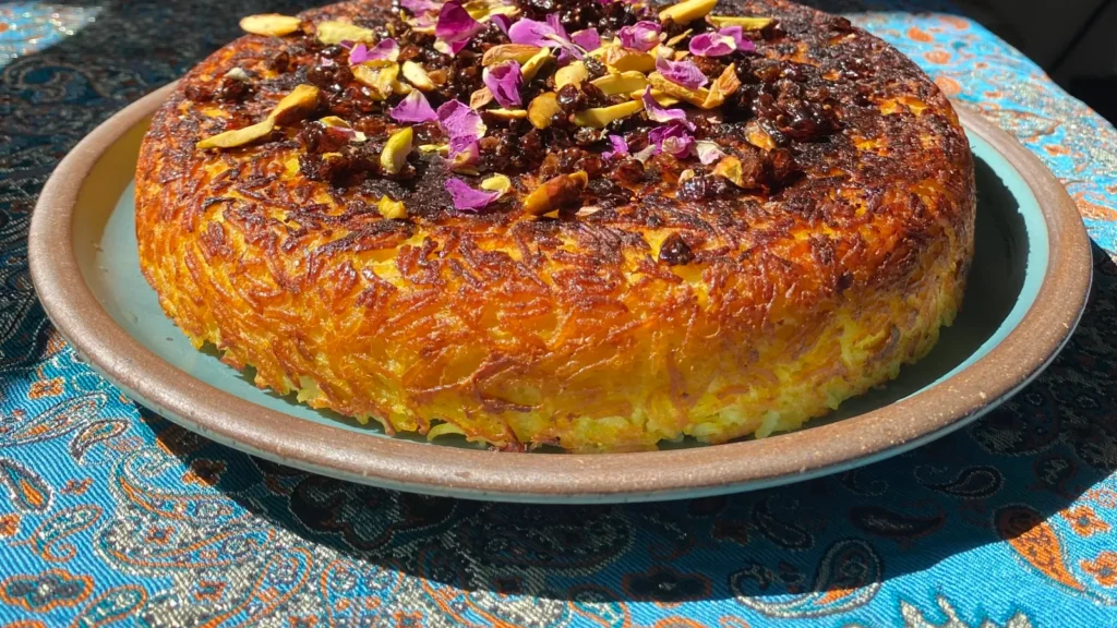 Chicken and saffron cake tahchin2 ته چین مرغ