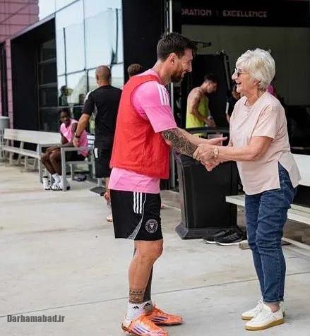 مادر دیوید بکهام مادر دیوید بکهام