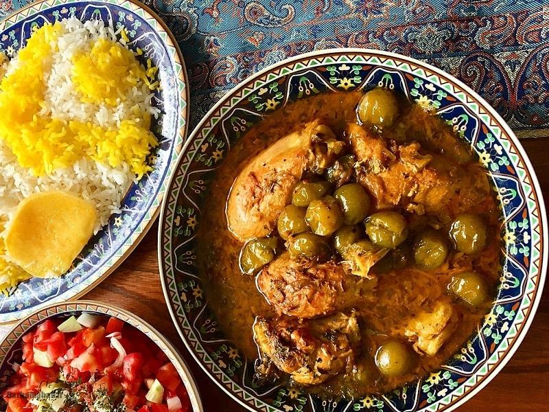 خورشت گوجه سبز