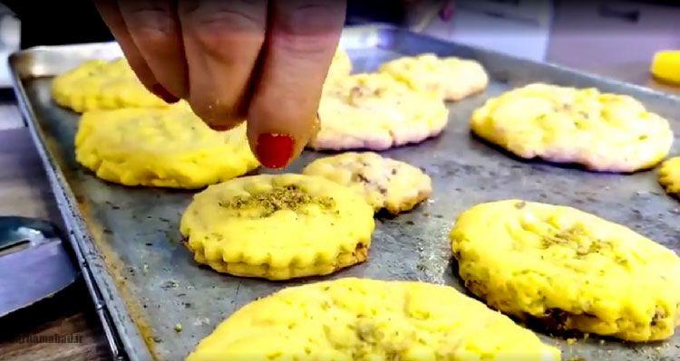 kolompeh kerman2 قالبگیری کلوچه