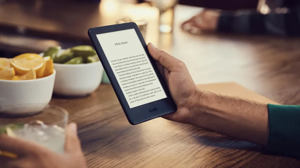 Reading a book or article online مطالعه کتاب