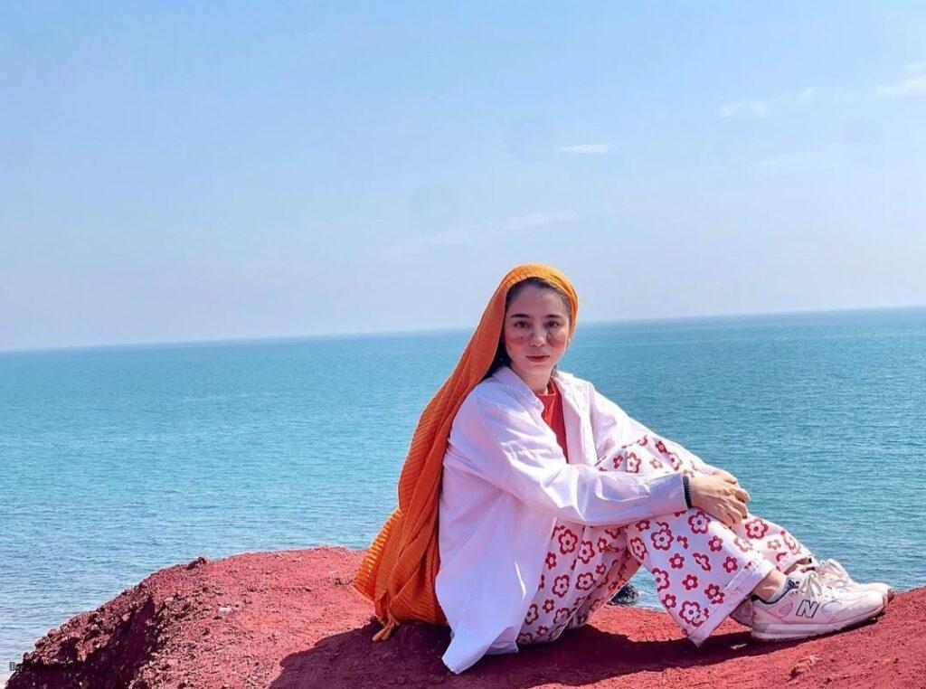 عکس بازیگران در جزیره هرمز - مریم شاه ولی عکس بازیگران در جزیره هرمز - مریم شاه ولی