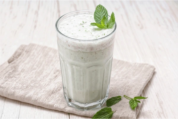 Traditional-Azerbaijani-carbonated-buttermilk1 دوغ محلی آذربایجان