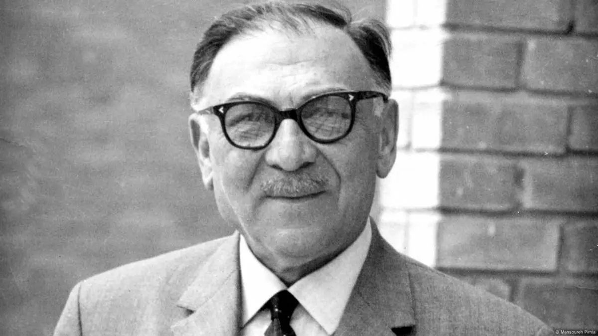 داوود پیرنیا داوود پیرنیا